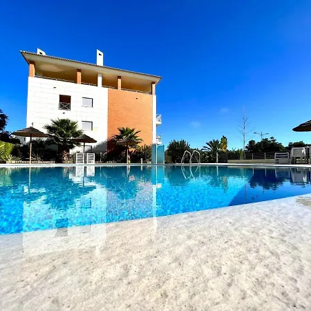 Апартаменты Modern 4 With Pool By Homing *