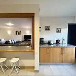 Διαμέρισμα Modern 4 With Pool By Homing