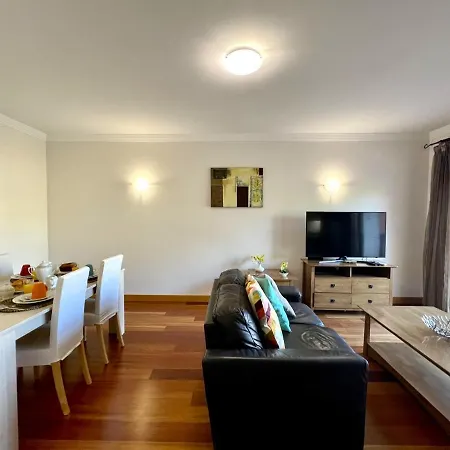 Apartamento Modern 4 With Pool By Homing *